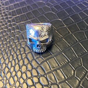 Skull ring sterling silver 925 cubic zirconia size 7 biker gothic style